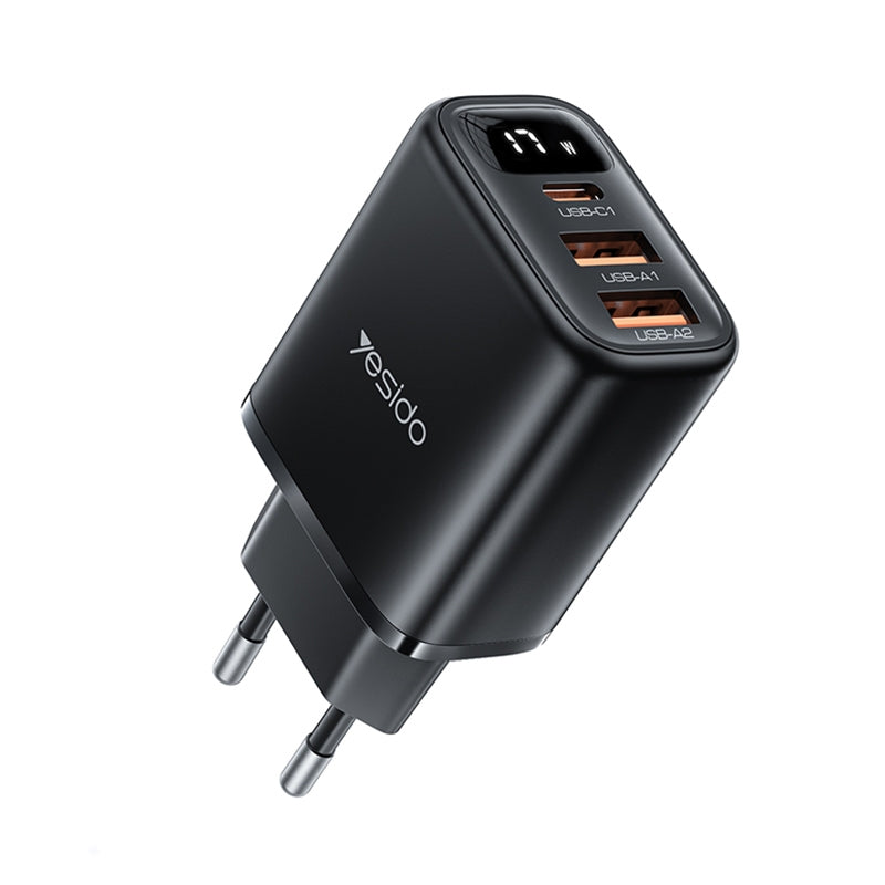 شاحن Yesido YC67 الذكي بقوة 17 واط - 3 منافذ (2x USB + Type-C) مع شاشة عرض رقمية