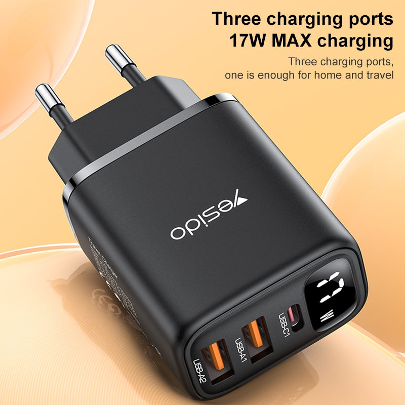 شاحن Yesido YC67 الذكي بقوة 17 واط - 3 منافذ (2x USB + Type-C) مع شاشة عرض رقمية