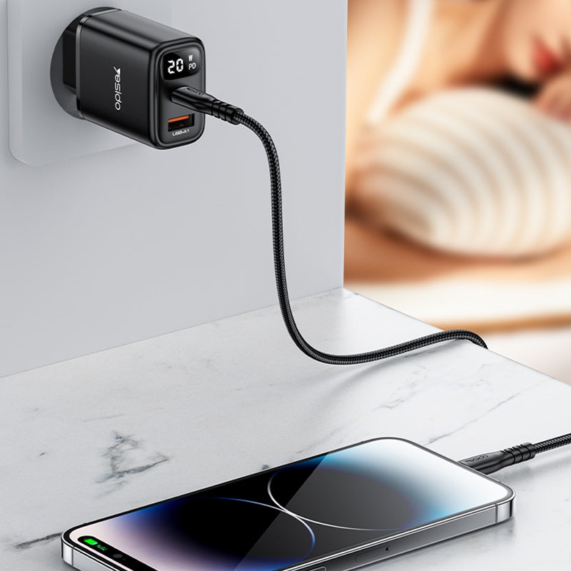 شاحن Yesido YC68 الذكي بقوة 20 واط - منفذين (USB + Type-C) مع شاشة عرض رقمية لمراقبة الشحن